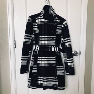 Black and white plaid peacoat Small